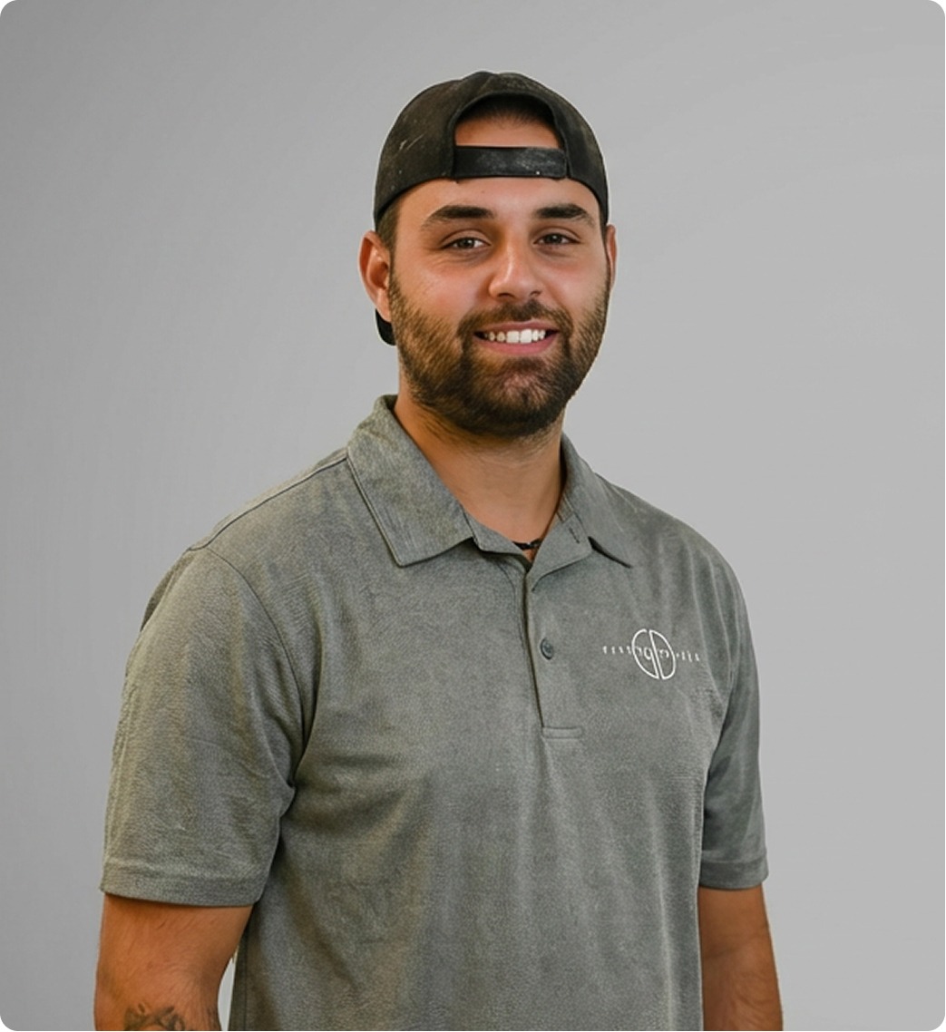 deux employes fond gris final 2 1